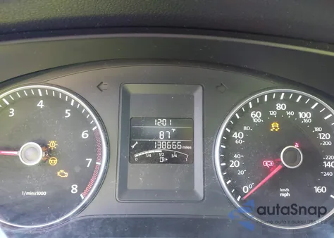 2014 Volkswagen Jetta 1.8T Se z USA, uszkodzony, nr VIN 3VWD17AJ3EM227750